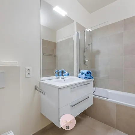 Osean By Bloss Luxe Met Frontaal Zeezicht, Binnenzwembad En Parking *